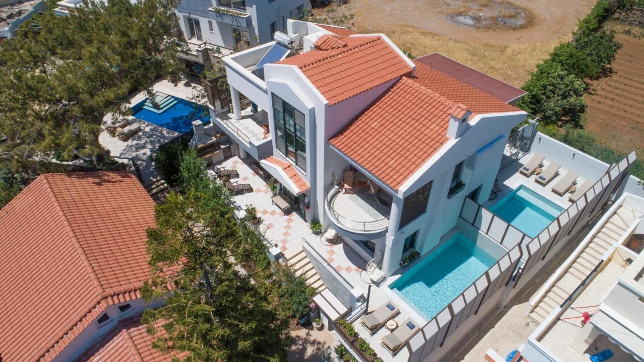 Paradisos luxury villas next to beach Koutsourás Exterior foto
