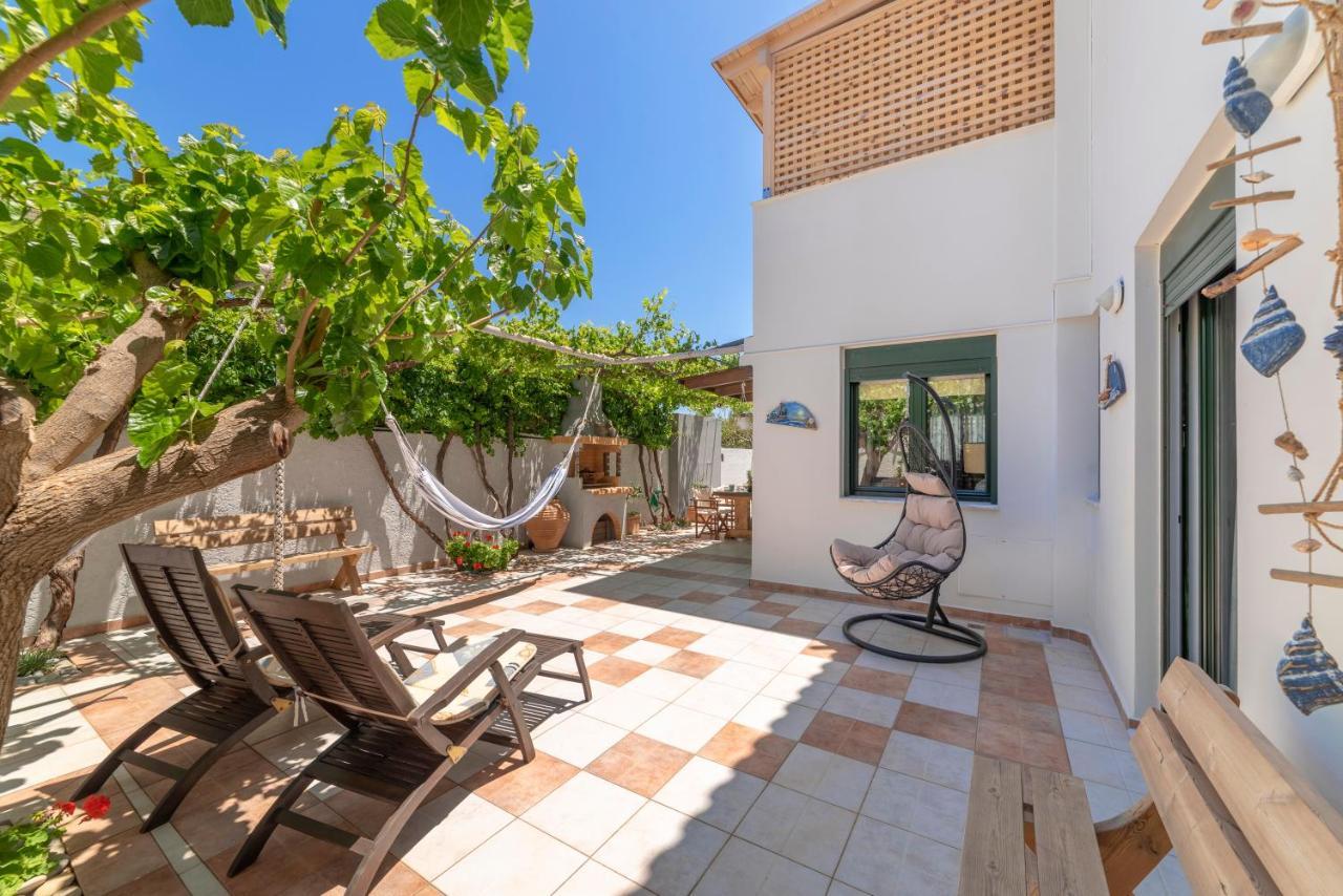 Paradisos luxury villas next to beach Koutsourás Exterior foto